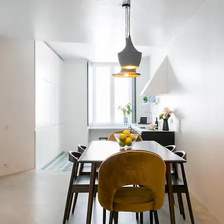 Awarded 3 Bedrooms Upscale Flat@chiado Bairro Alto Lisboa
