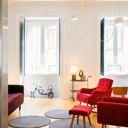 Awarded 3 Bedrooms Upscale Flat@chiado Bairro Alto Lisboa