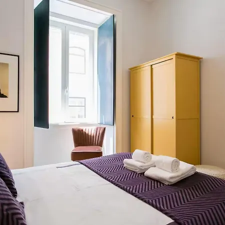 Awarded 3 Bedrooms Upscale Flat@chiado Bairro Alto Appartamento Lisbona