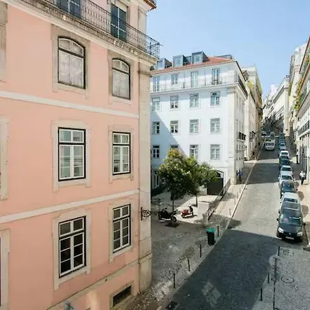 Awarded 3 Bedrooms Upscale Flat@chiado Bairro Alto Lisbona