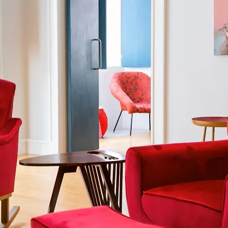 Awarded 3 Bedrooms Upscale Flat@chiado Bairro Alto * 리스본