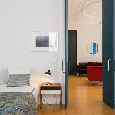 Awarded 3 Bedrooms Upscale Flat@chiado Bairro Alto 리스본